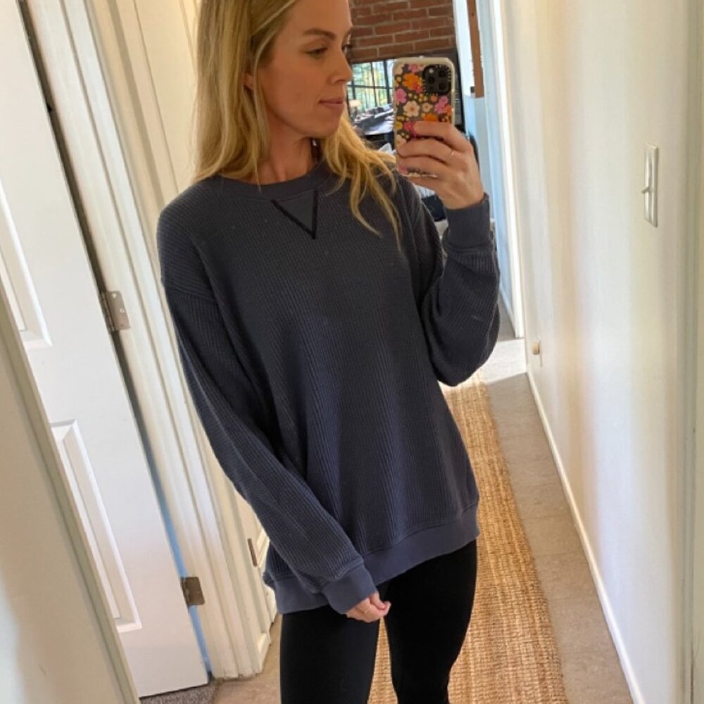aerie oversized waffle knit sweatshirt (size: S, navy)